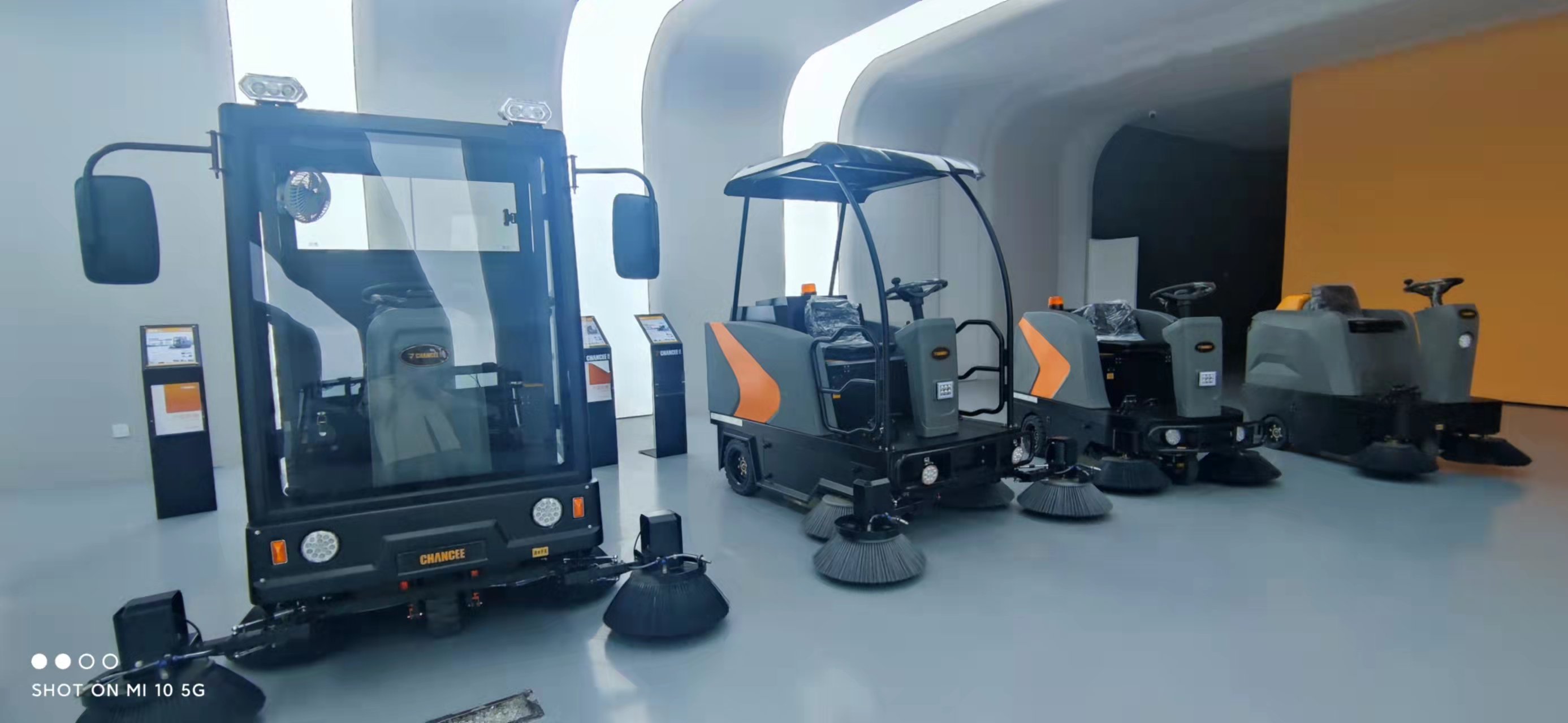 駕駛式的電動清掃車工作效率有多高？